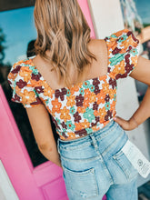 Load image into Gallery viewer, Retro floral puff sleeve top
