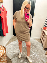 Load image into Gallery viewer, Ribbed pocket dress
