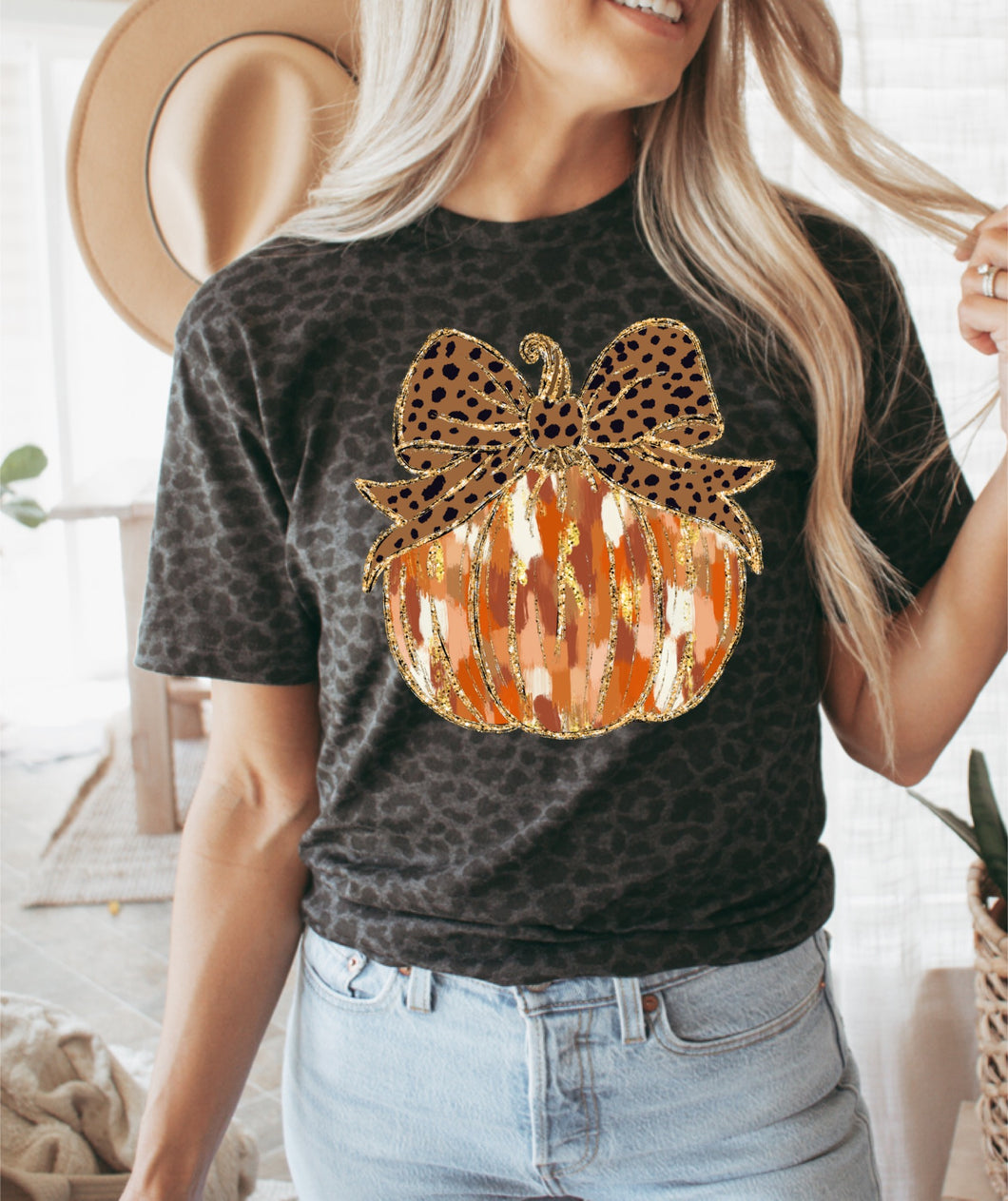 Faux glitter leopard bow pumpkin tee