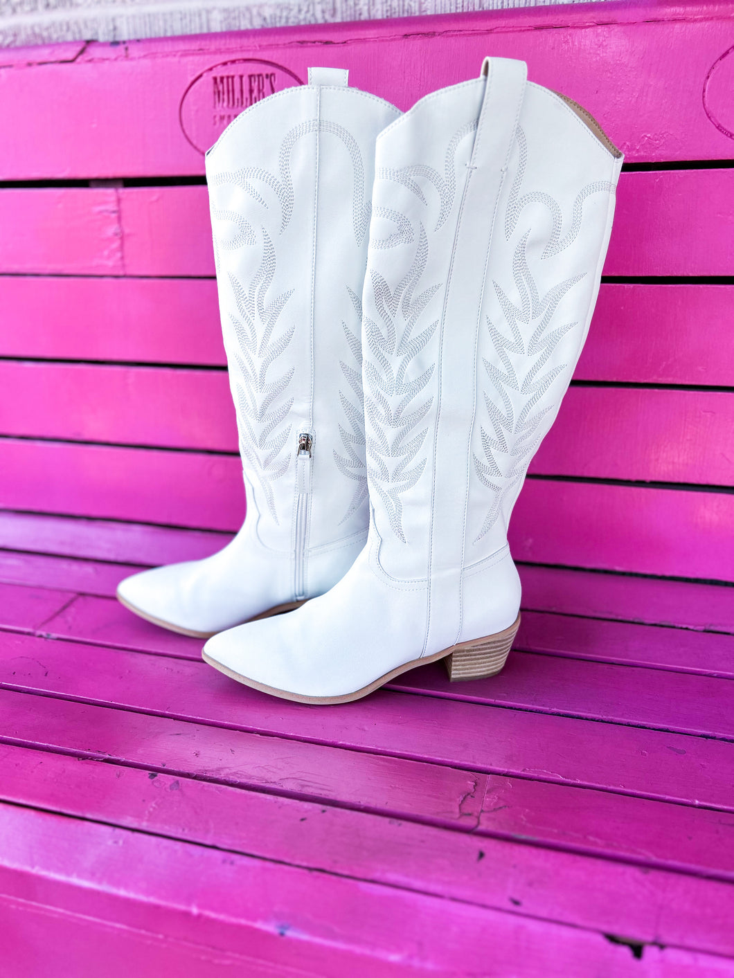 White knee high cowgirl boots