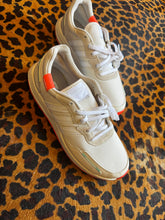 Load image into Gallery viewer, white Adidas Shoes, 8 1/2
