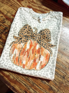 Abstract pumpkin leopard bow