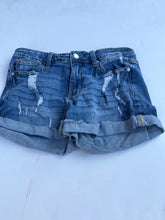 Load image into Gallery viewer, Denim dark wash Judy Blue Shorts, Medium
